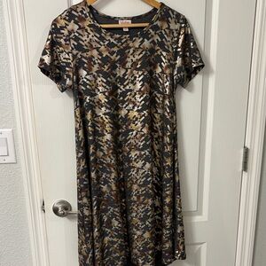 LuLaRoe Metallic Gold & Black Short Sleeve Women’s Dress